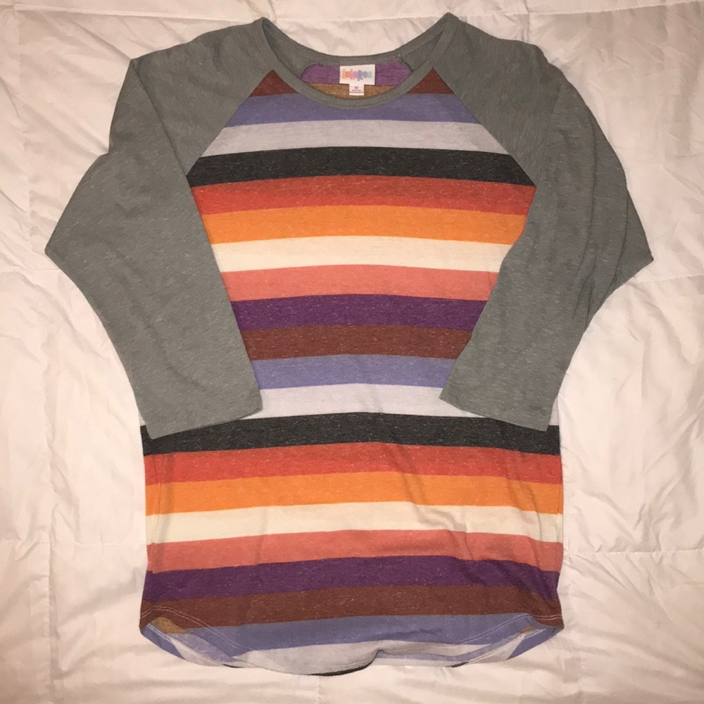LulaRoe “Randy” tee